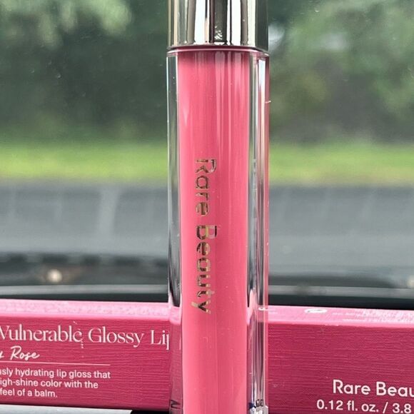 RARE BEAUTY NEARLY ROSE - Picture 1 of 6